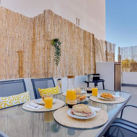 Faro: Casa Trevo Com Terraco Bbq Villa Buitenkant foto